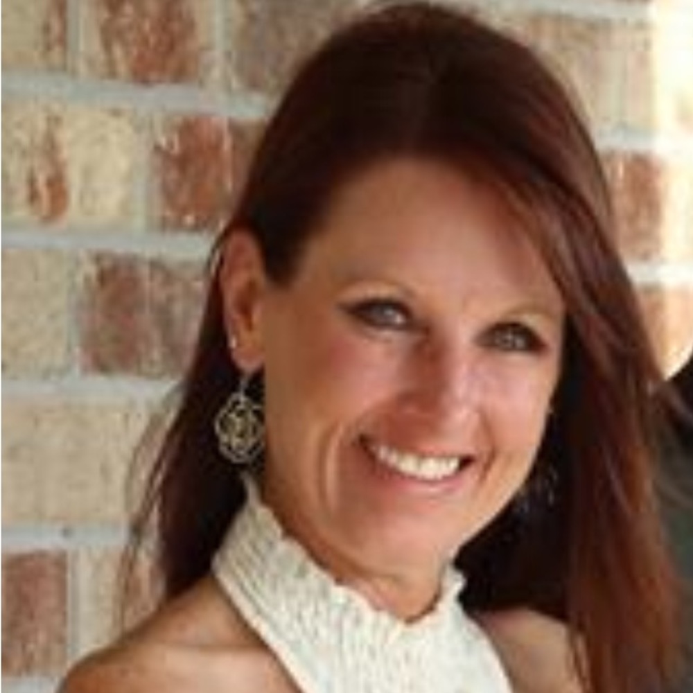 Meet your Posher, Angela